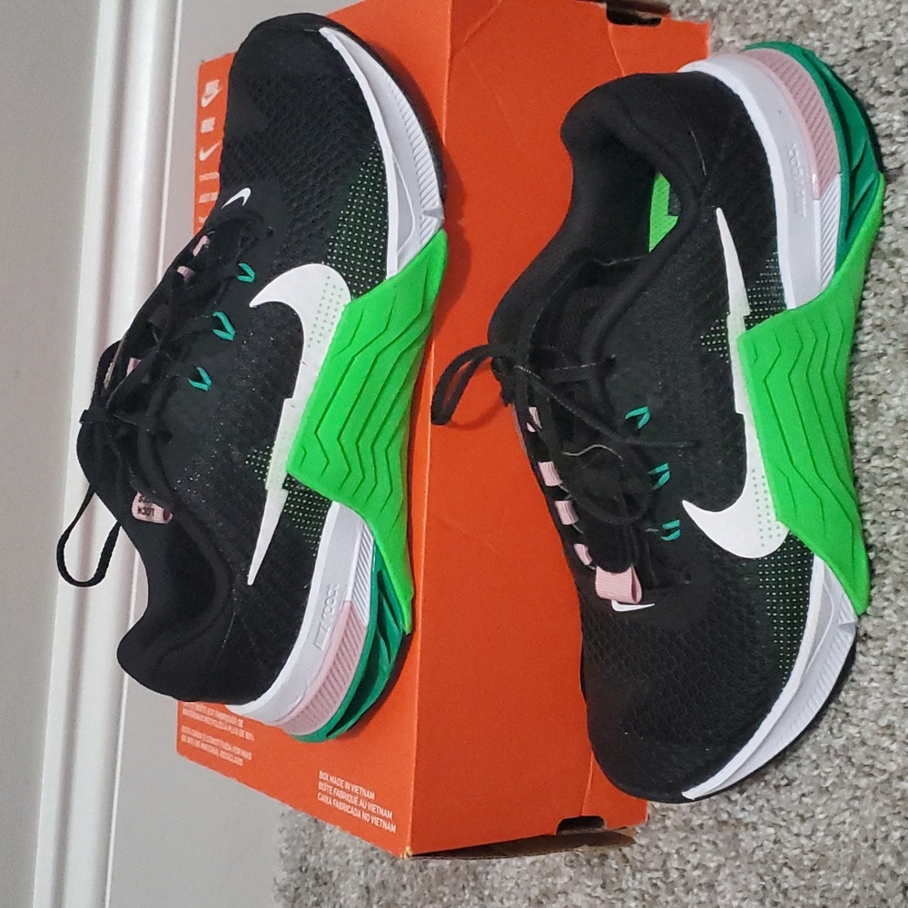 Women's Nike Metcon 7 Green Strike Black White CZ8280-036 Crossfit New